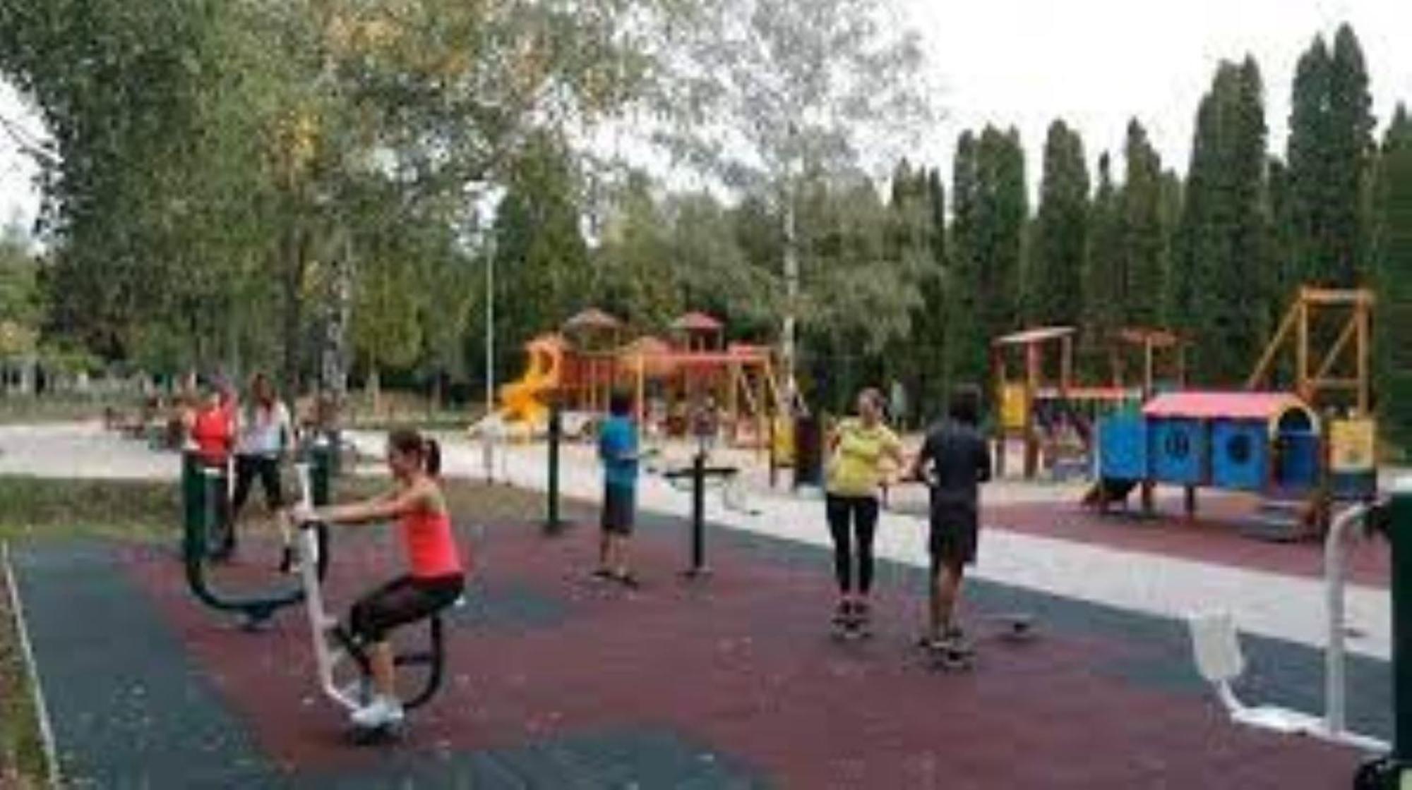 Fenyő Panzió Mezőkövesd Exterior foto