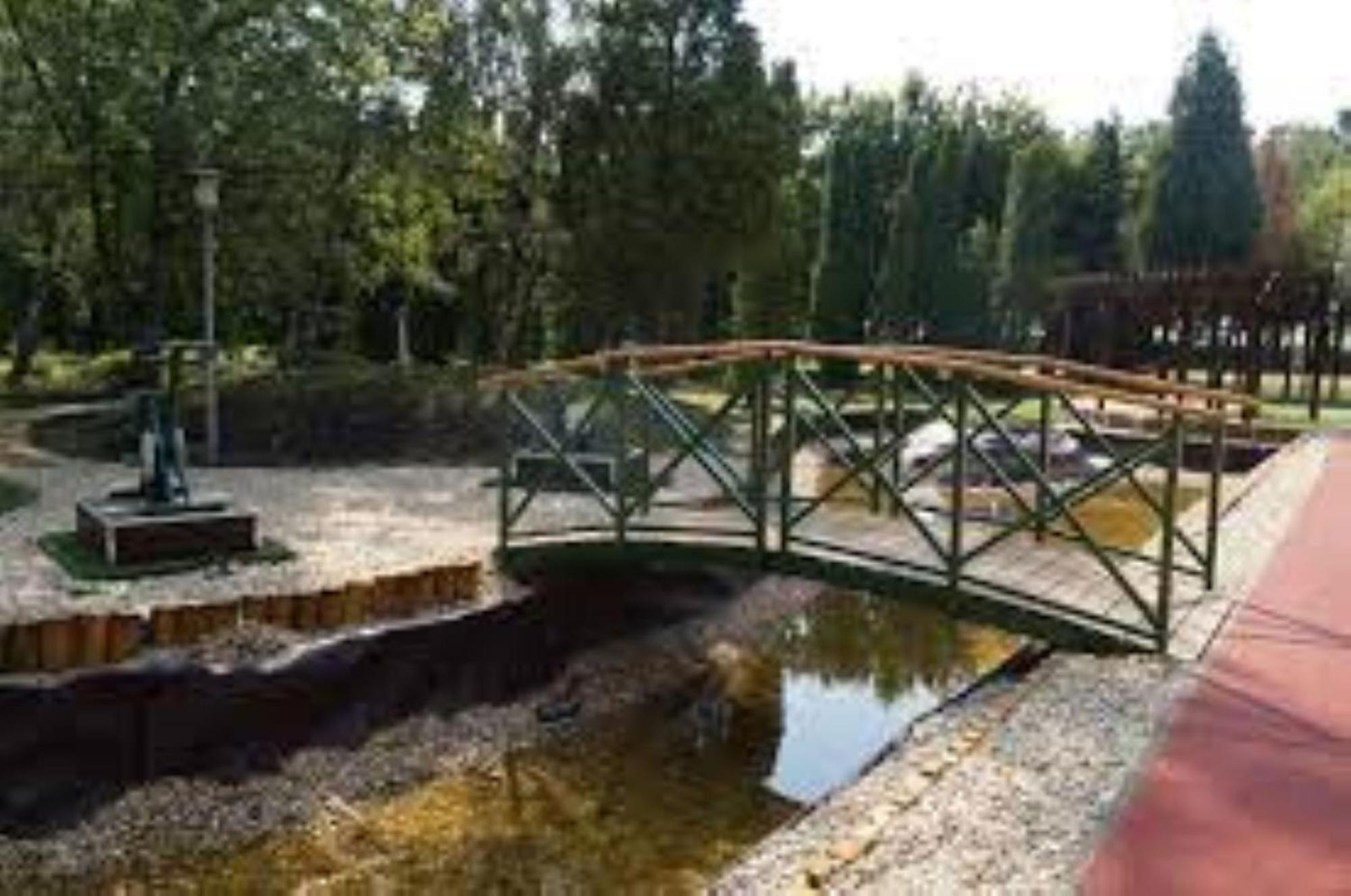 Fenyő Panzió Mezőkövesd Exterior foto